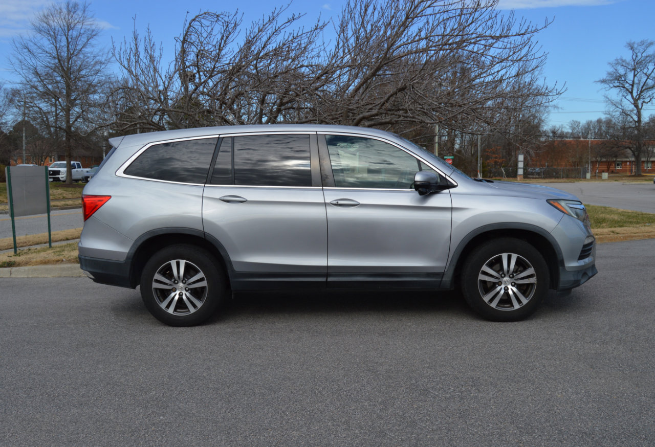 Used 2017 Honda Pilot EX image 7