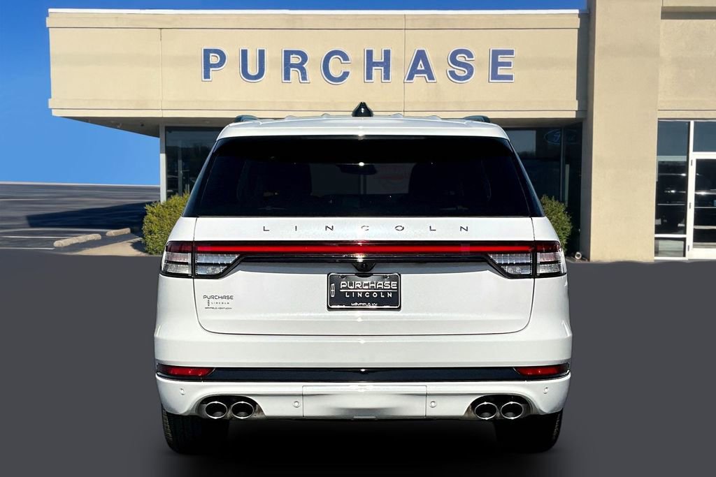 New 2026 Lincoln Aviator AWD image 4