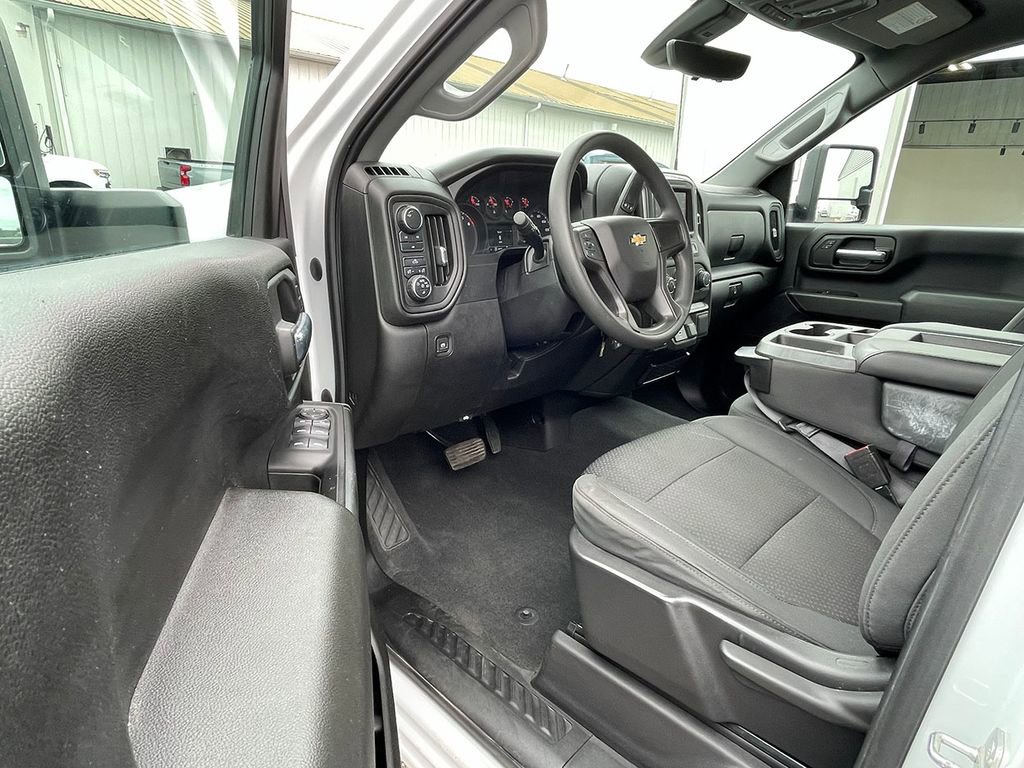 Used 2020 Chevrolet Silverado 2500 Custom w/ Custom Value Package AWD/4WD image 16