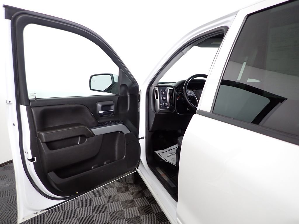 Used 2018 Chevrolet Silverado 1500 LT w/ All Star Edition image 14