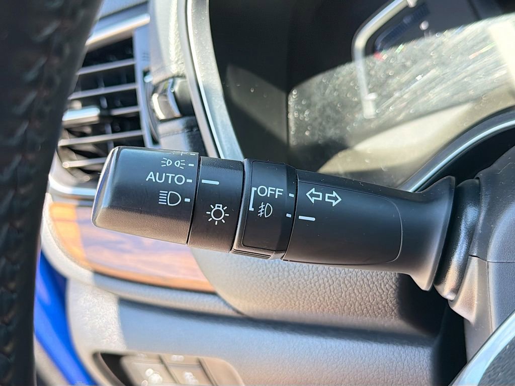 Used 2021 Honda CR-V Touring image 23