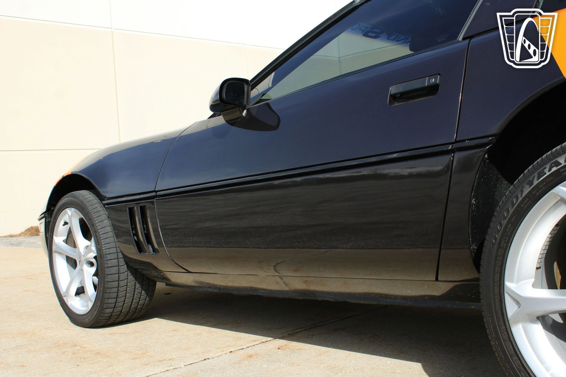 Used 1988 Chevrolet Corvette Coupe image 36