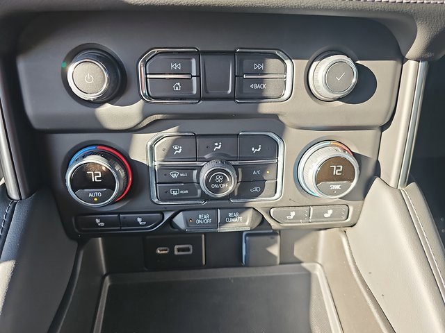 Used 2021 Chevrolet Tahoe Z71 image 25