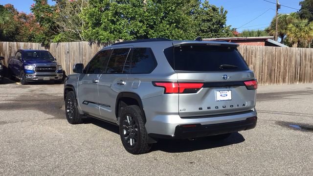 Used 2023 Toyota Sequoia Platinum image 7