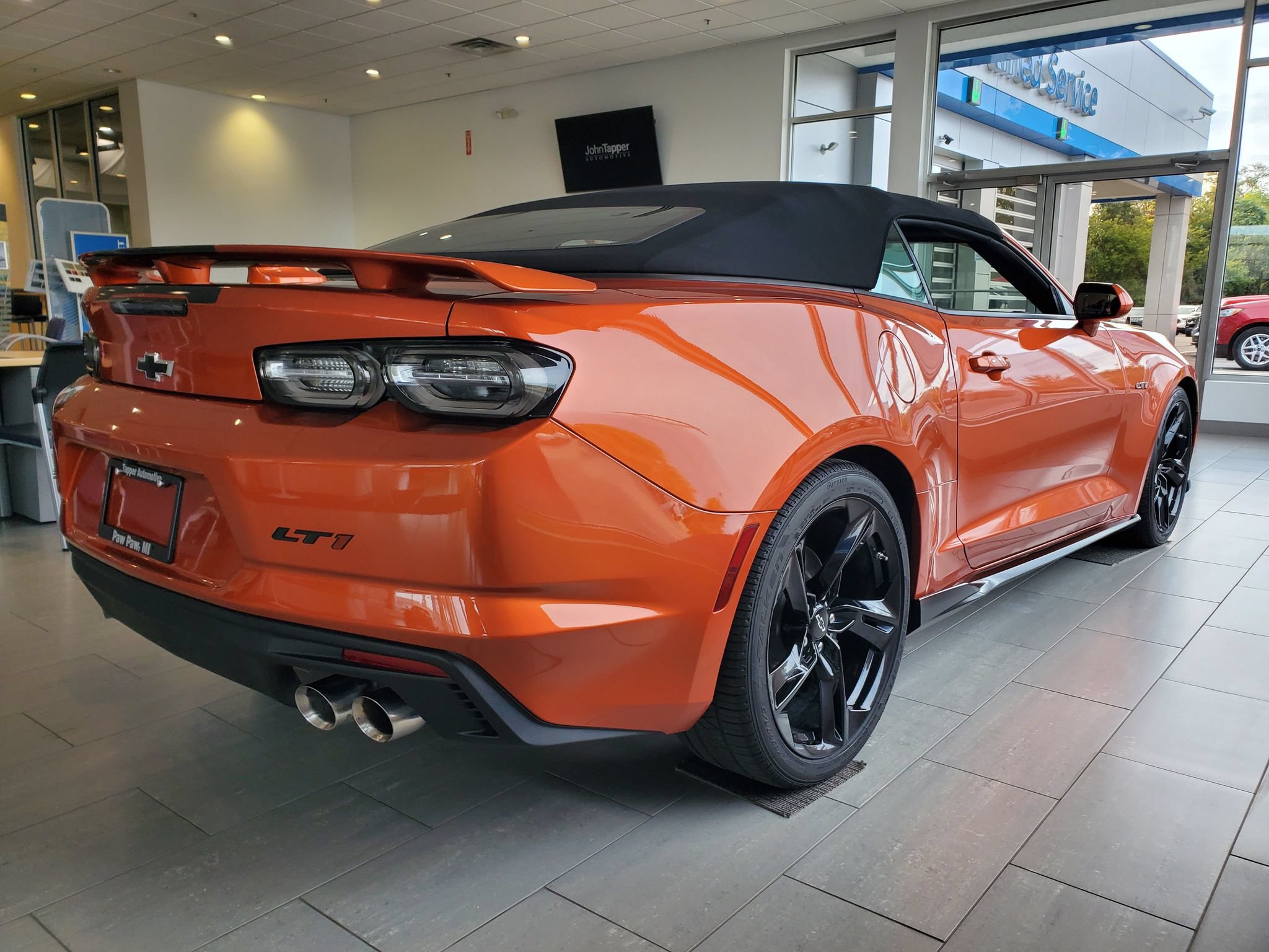 Used 2022 Chevrolet Camaro LT RWD image 5