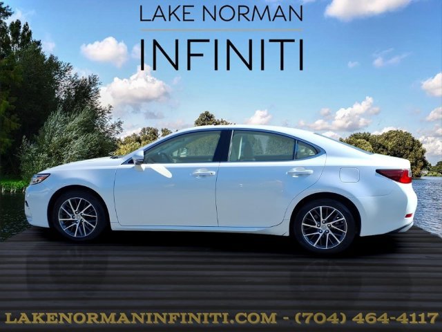 Used 2016 Lexus ES 350 w/ Luxury Package w/Wood Trim FWD image 22