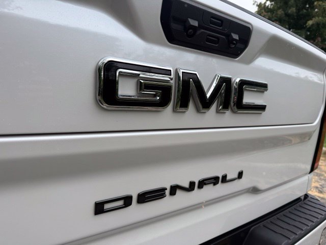 Used 2024 GMC Sierra 2500 Denali w/ Denali Reserve Package AWD/4WD image 7
