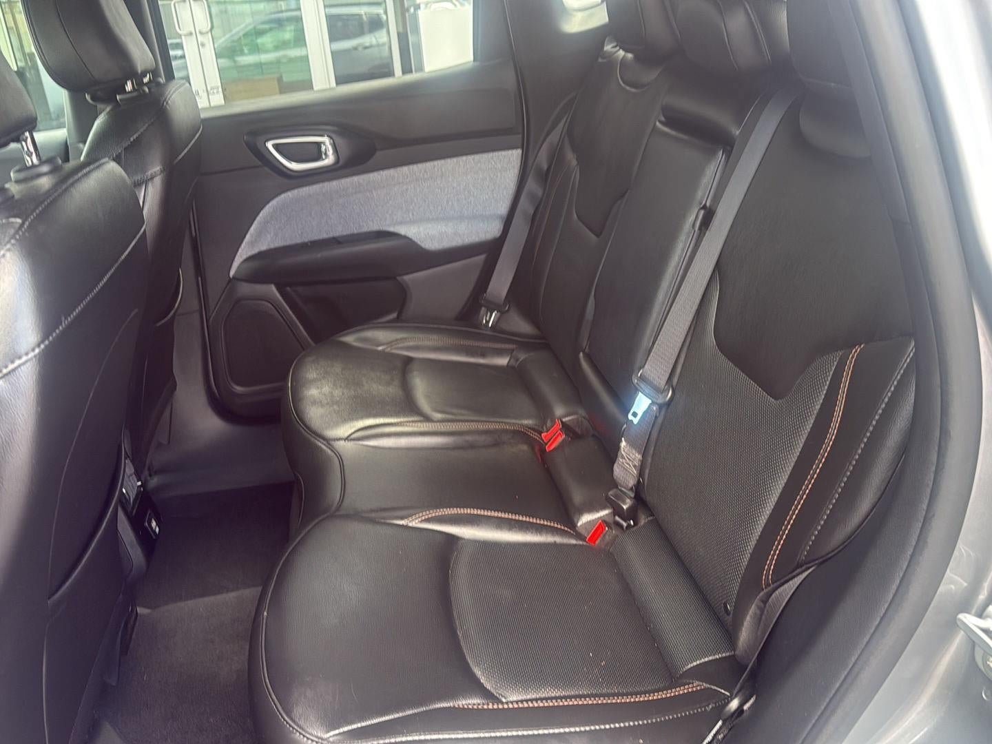Used 2023 Jeep Compass Latitude AWD/4WD image 12