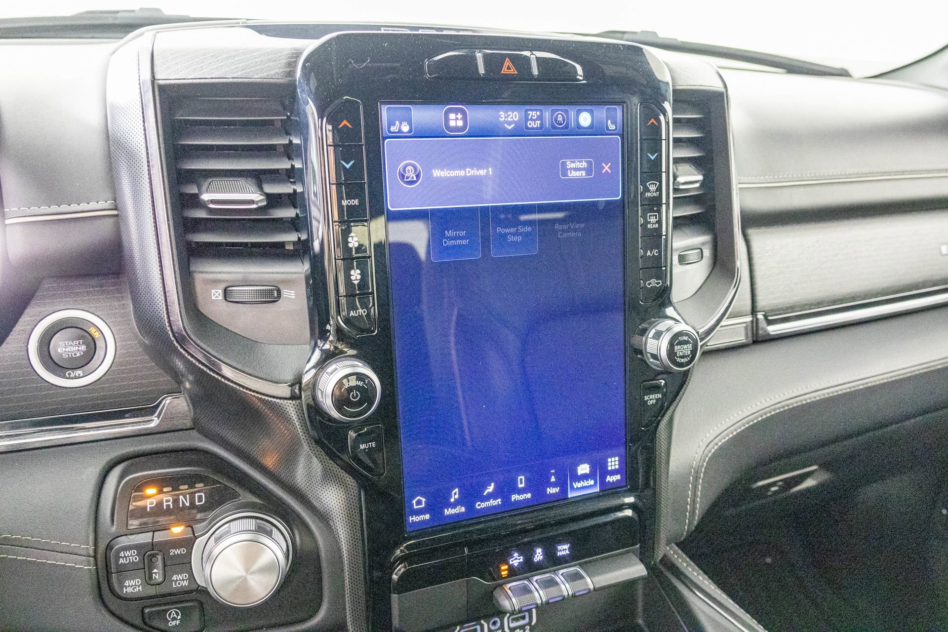 Used 2023 RAM 1500 Limited w/ Body Color Bumper Group image 23