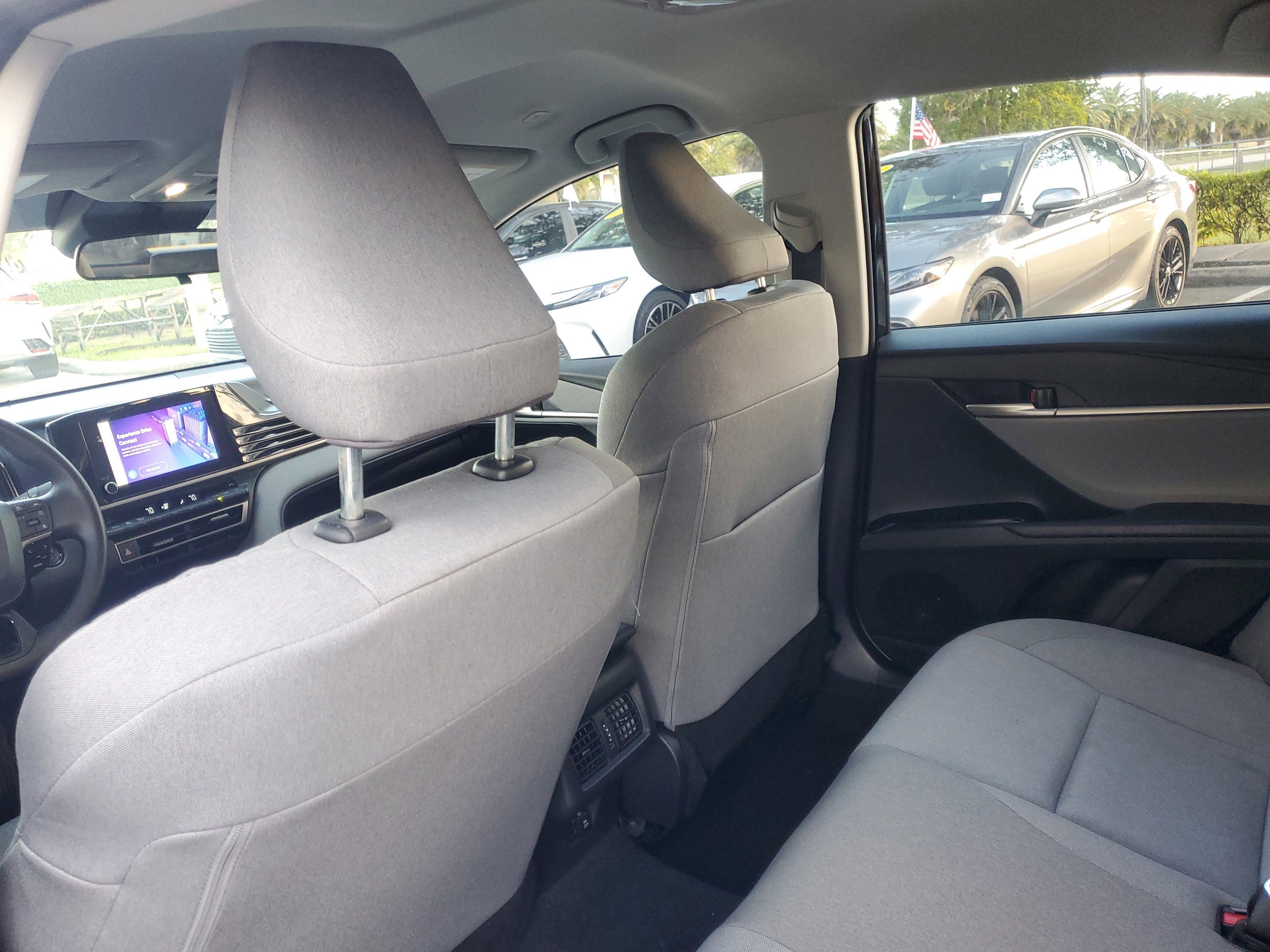 Used 2025 Toyota Camry LE image 12