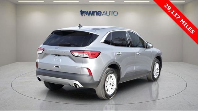 Used 2022 Ford Escape SE image 5