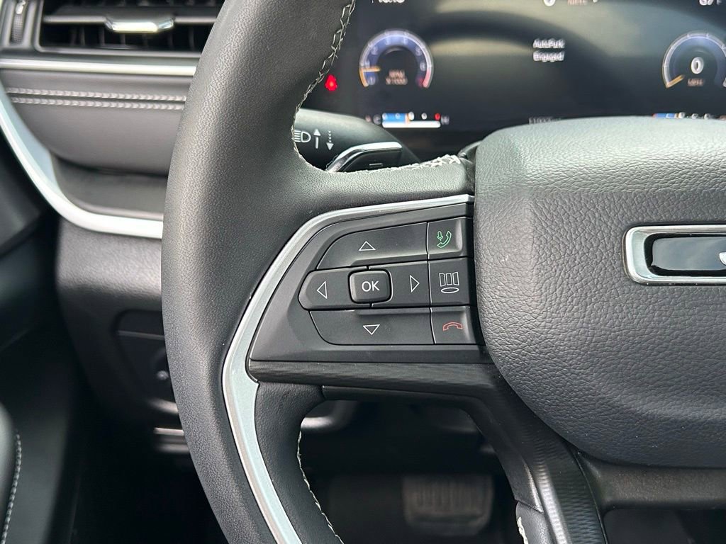 Certified 2024 Jeep Grand Cherokee Altitude image 48