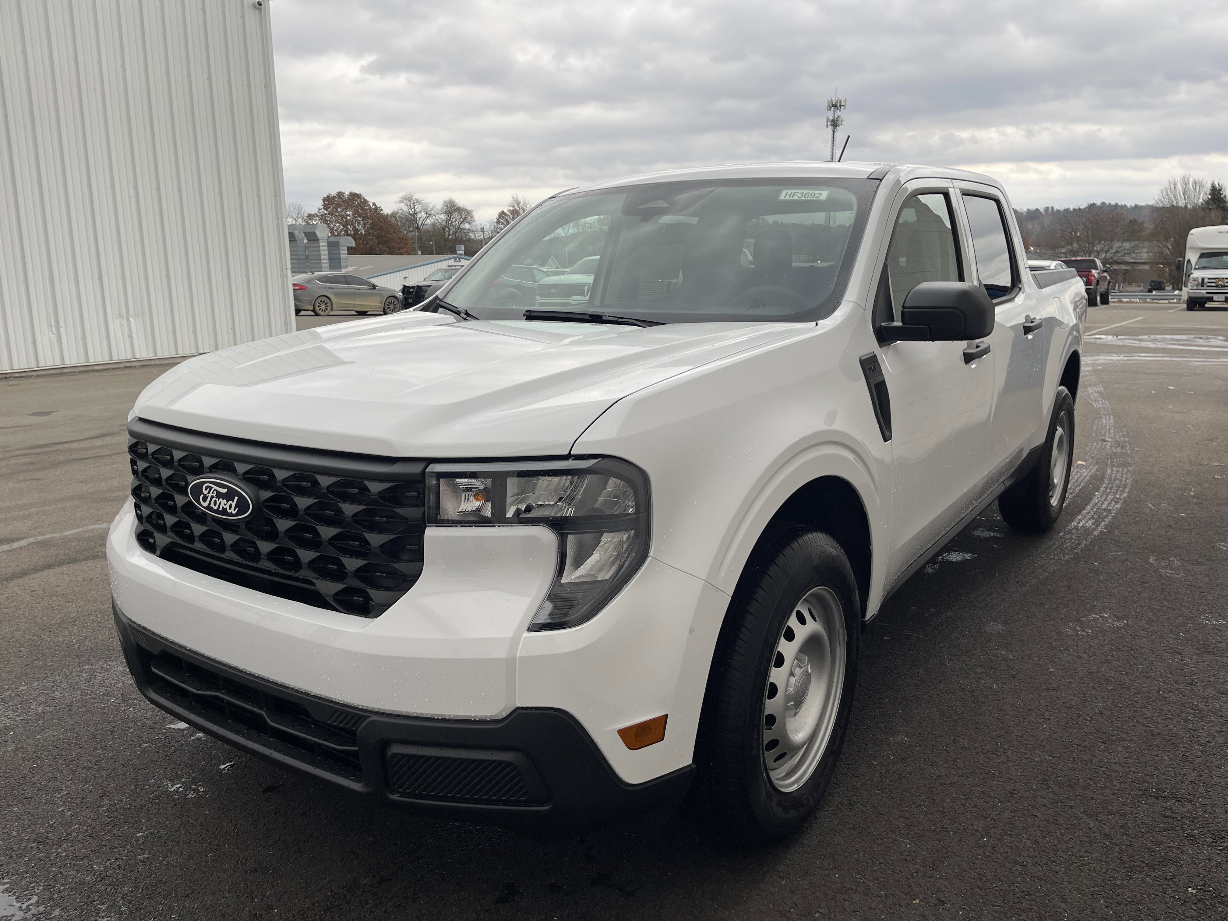 New 2025 Ford Maverick XL image 4