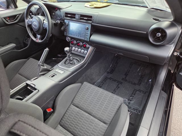 Used 2022 Toyota GR86 w/ ALL Weather Mat Package (TMS) RWD image 15