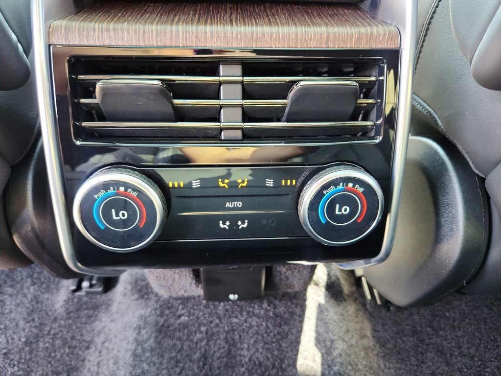 New 2025 Land Rover Range Rover SE image 26