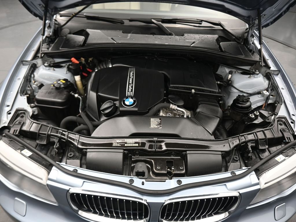 Used 2012 BMW 135i Convertible image 40