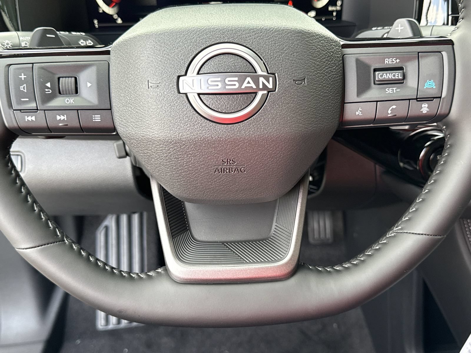 New 2026 Nissan Pathfinder Platinum FWD image 10