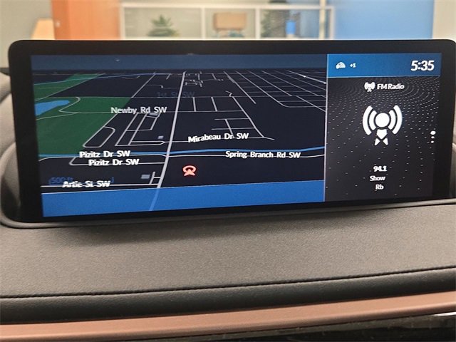 Certified 2023 Acura MDX FWD w/ Technology Package image 18