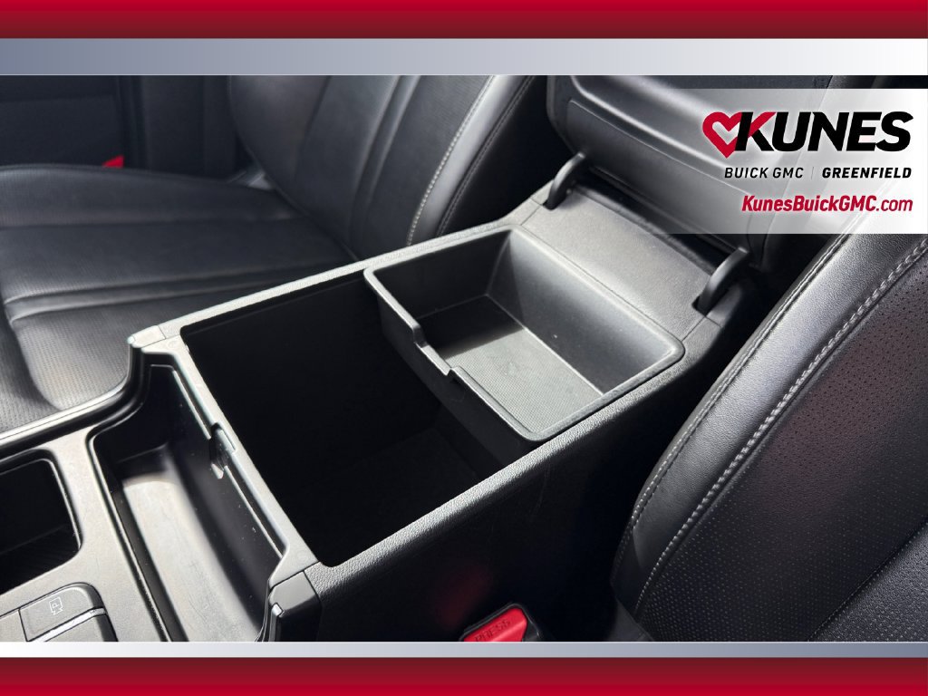 Used 2024 Kia Sorento S FWD image 31