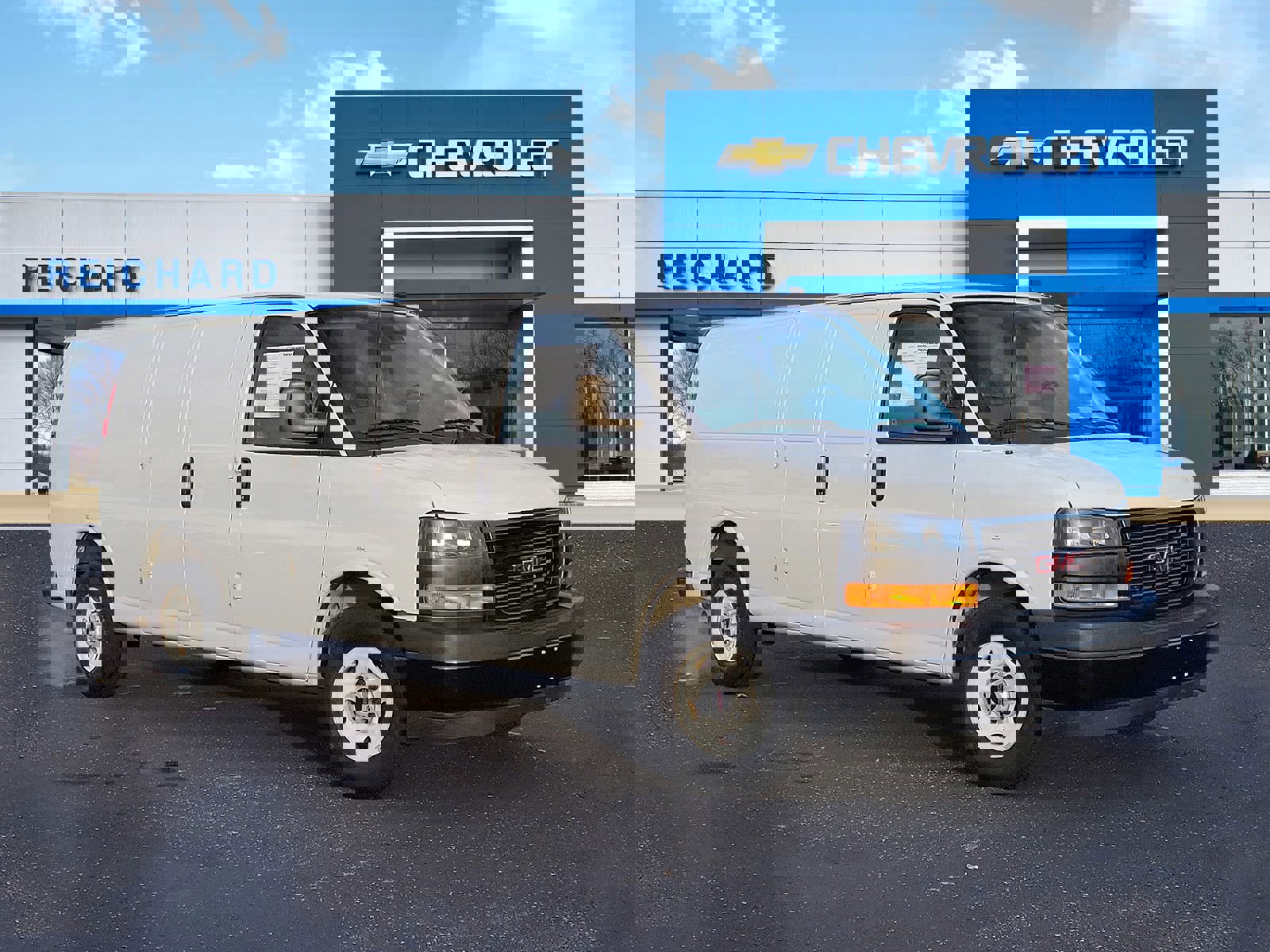 Used 2020 GMC Savana 2500 Extended w/ Driver Convenience Package