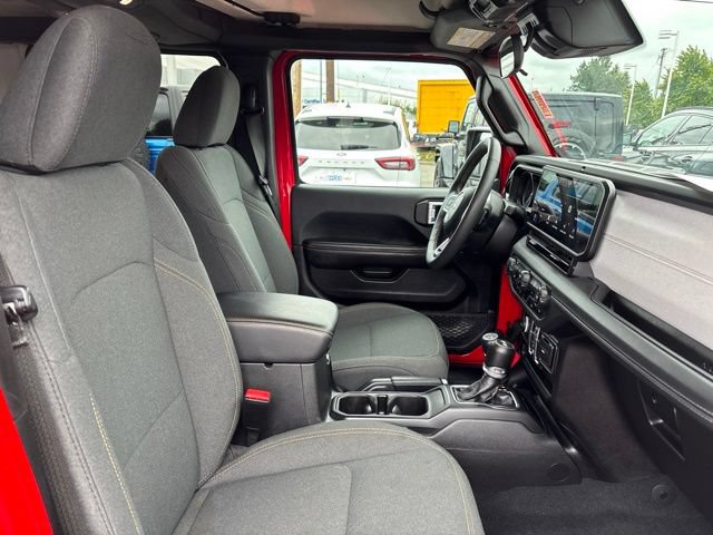 Used 2024 Jeep Wrangler Unlimited Sahara AWD/4WD image 10