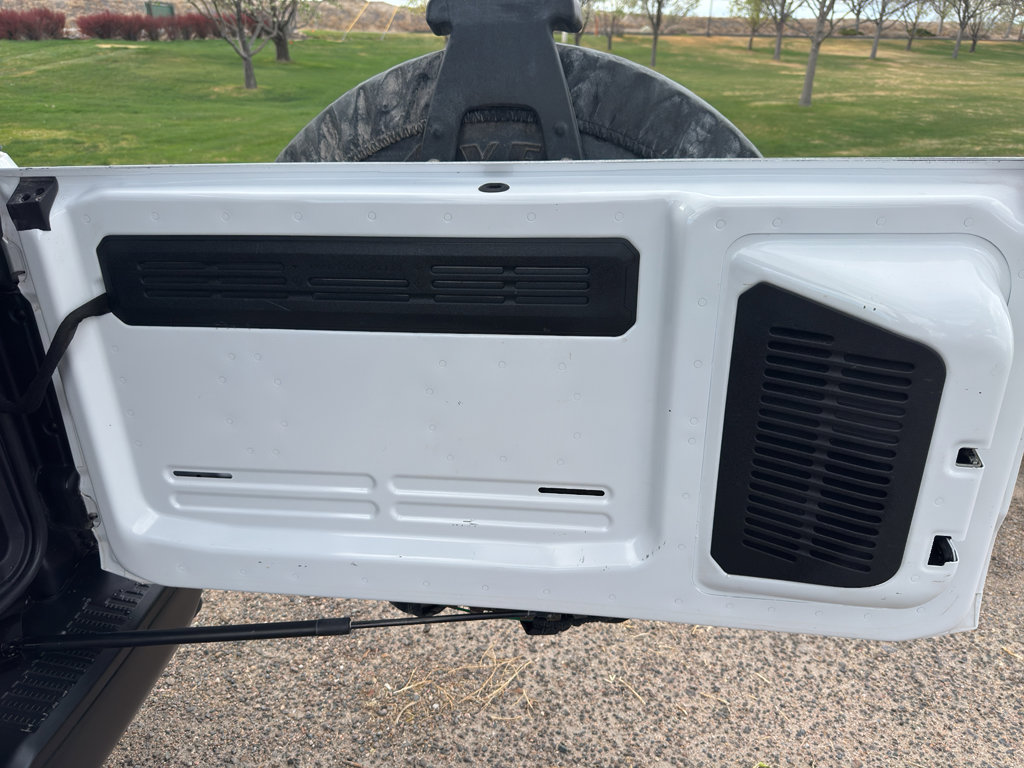 Used 2023 Ford Bronco Black Diamond w/ Sasquatch Package image 12