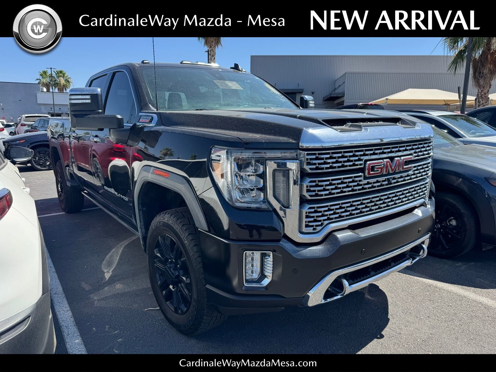 Used 2023 GMC Sierra 2500 Denali w/ Denali Black Diamond Edition AWD/4WD image 1