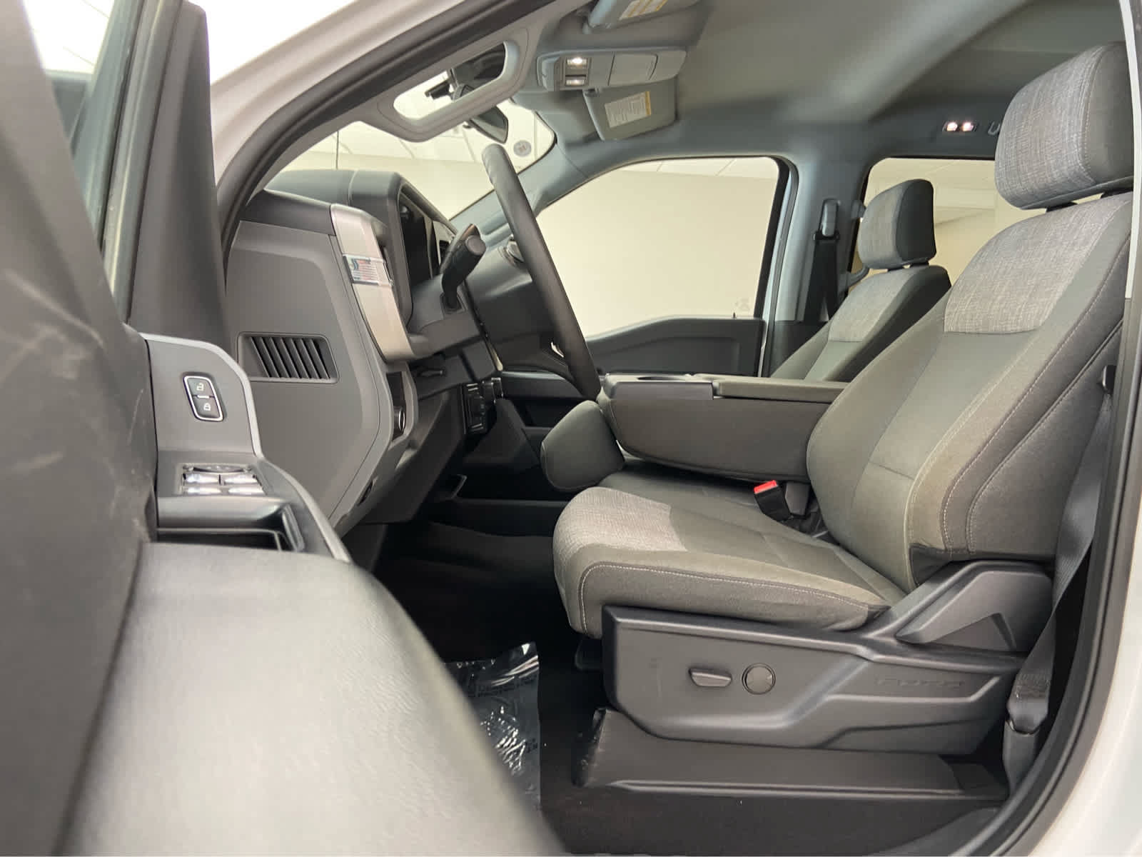 Used 2025 Ford F250 XLT AWD/4WD image 13
