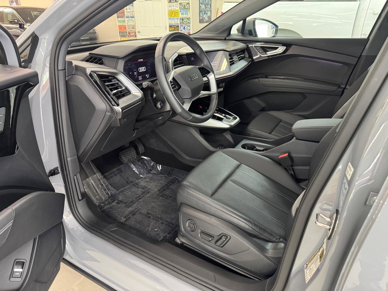 Used 2024 Audi Q4 e-tron Premium Plus w/ Premium Plus AWD/4WD image 6