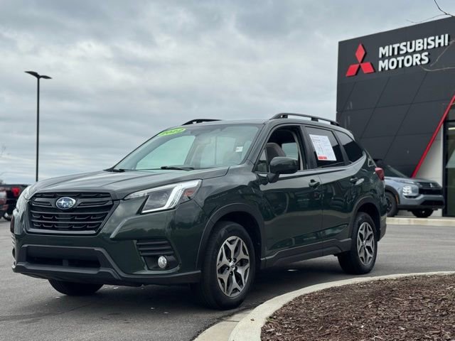 Used 2022 Subaru Forester Premium image 8