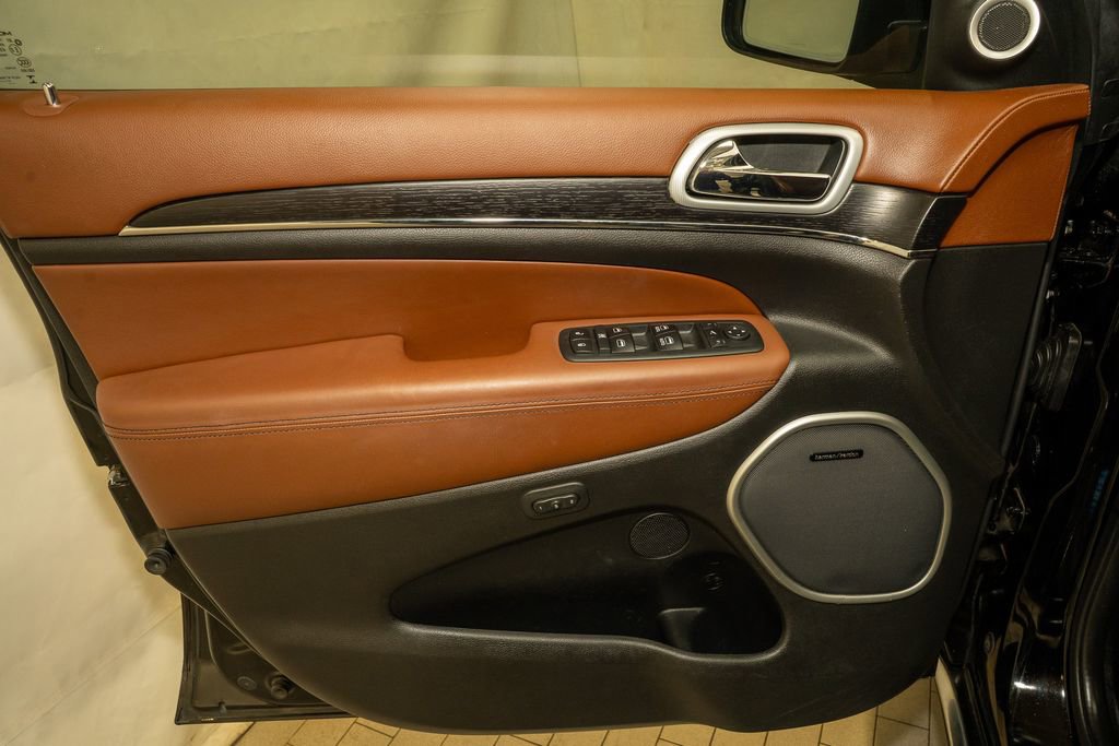 Used 2018 Jeep Grand Cherokee Summit w/ Platinum Series Group image 14