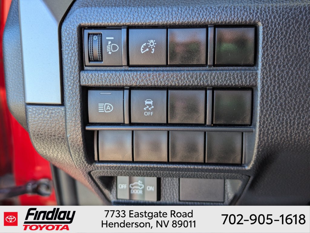 Used 2024 Toyota Tacoma SR5 AWD/4WD image 17