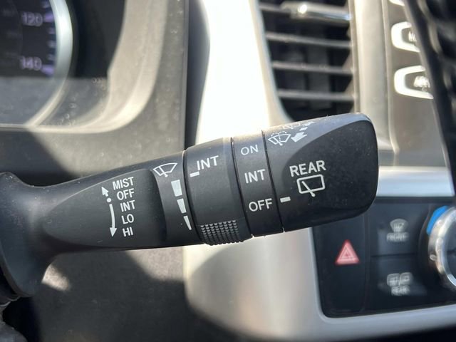 Used 2019 Toyota Highlander Plus AWD/4WD image 29