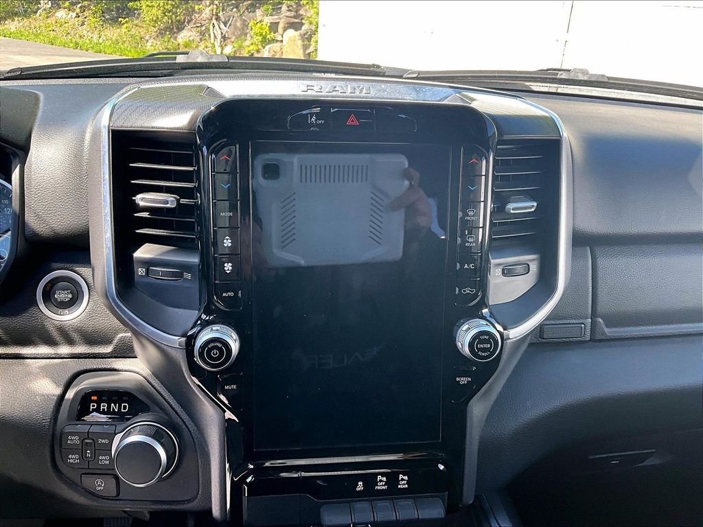 Used 2025 RAM 1500 Big Horn AWD/4WD image 18