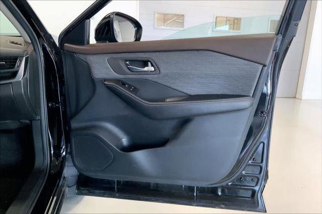 Used 2023 Nissan Rogue SV AWD/4WD image 23