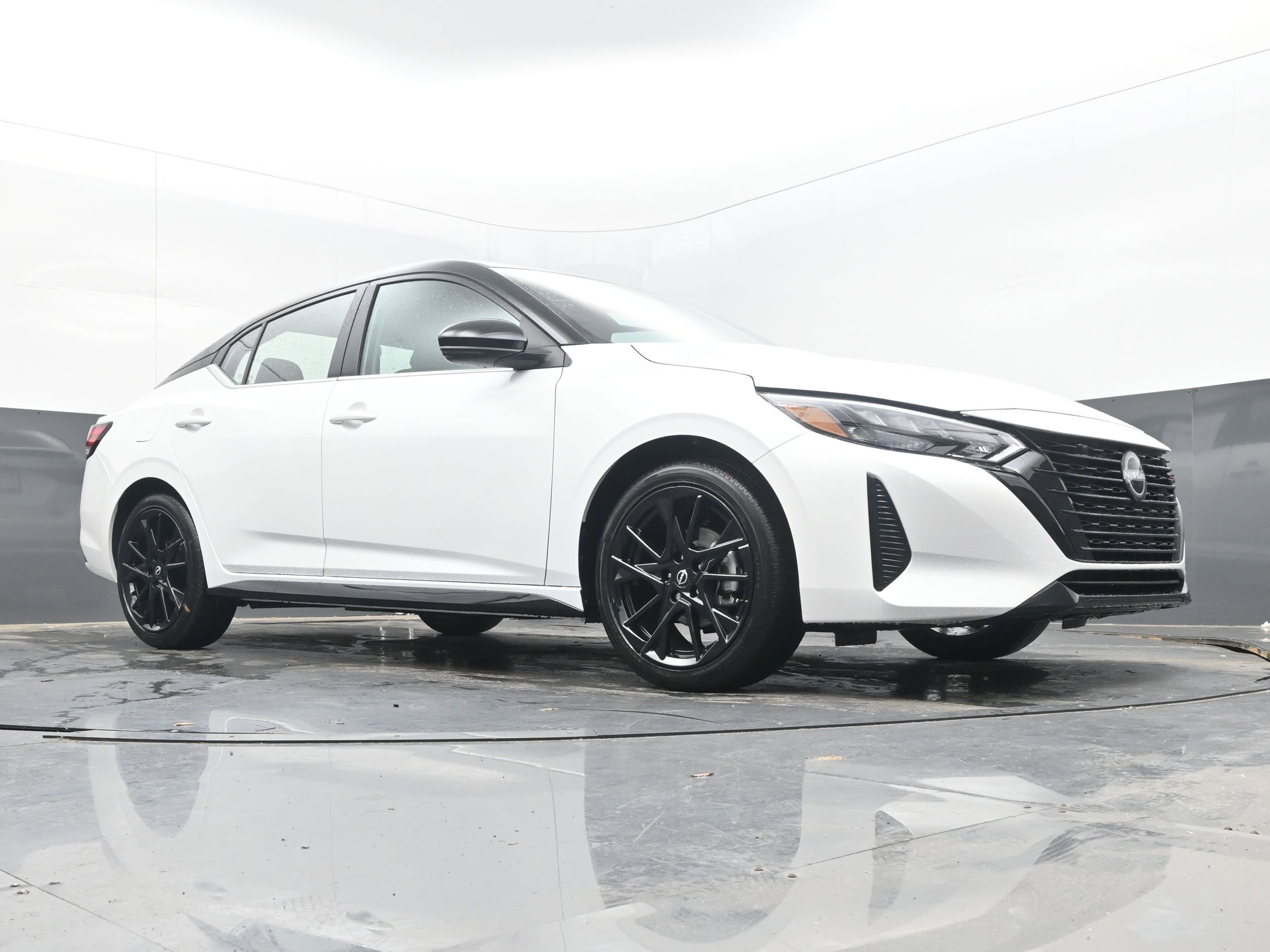 New 2025 Nissan Sentra SR w/ Midnight Edition image 22