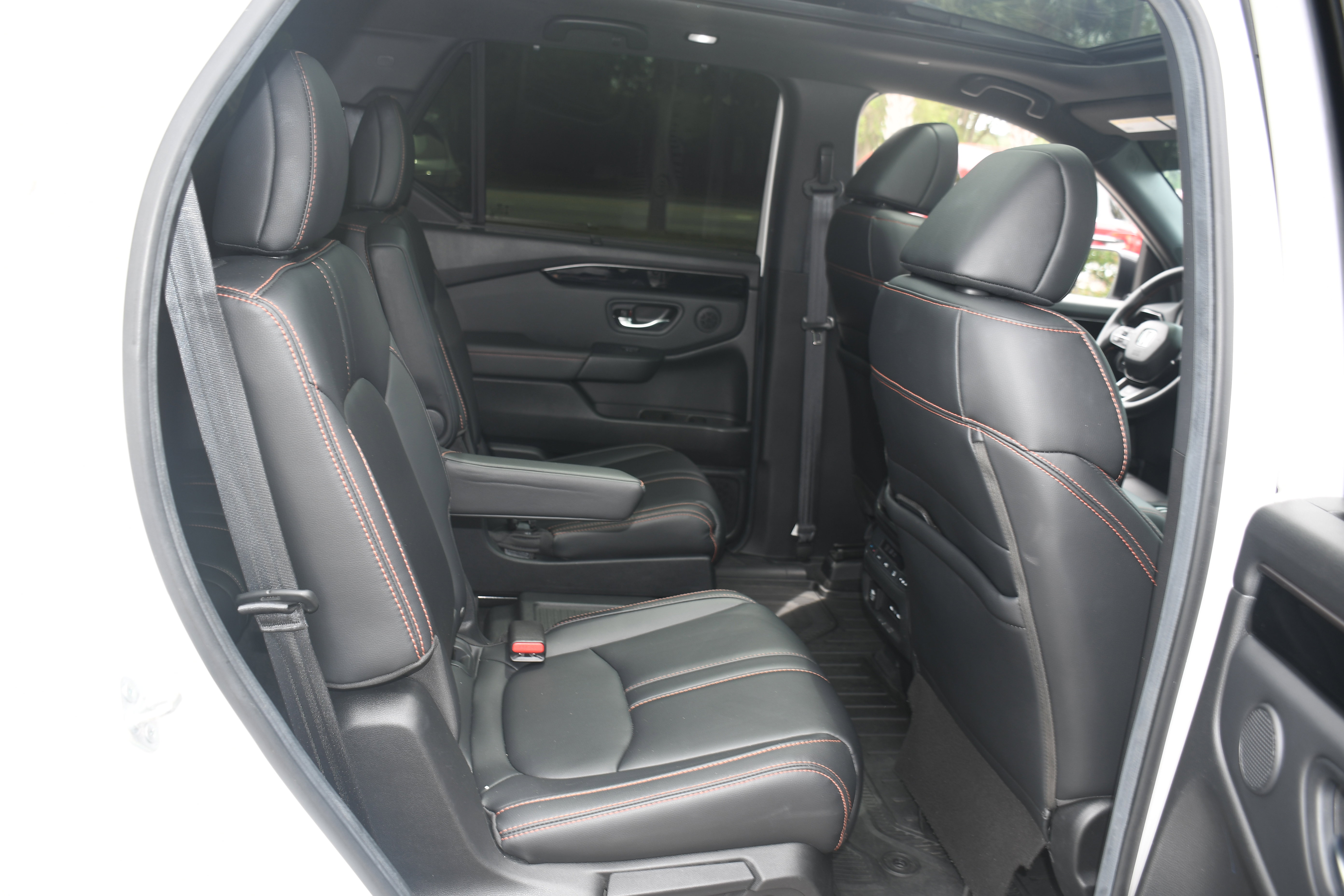 Used 2025 Honda Pilot TrailSport image 20