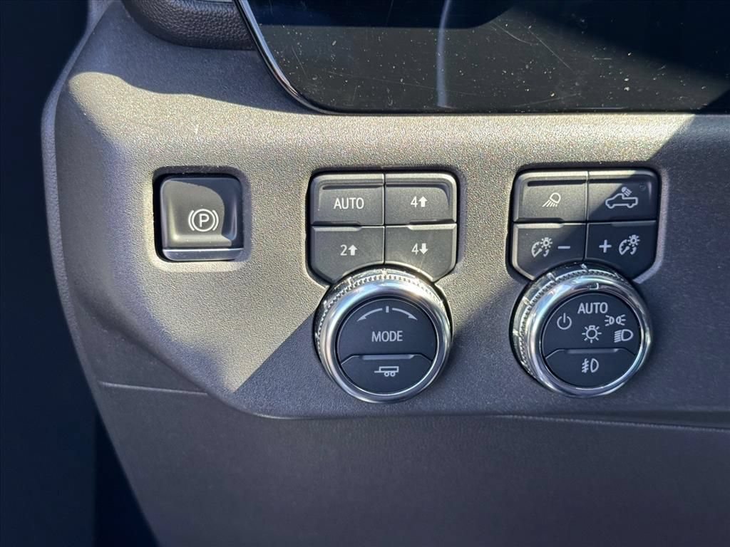 Used 2023 GMC Sierra 1500 SLT w/ SLT Premium Package AWD/4WD image 18