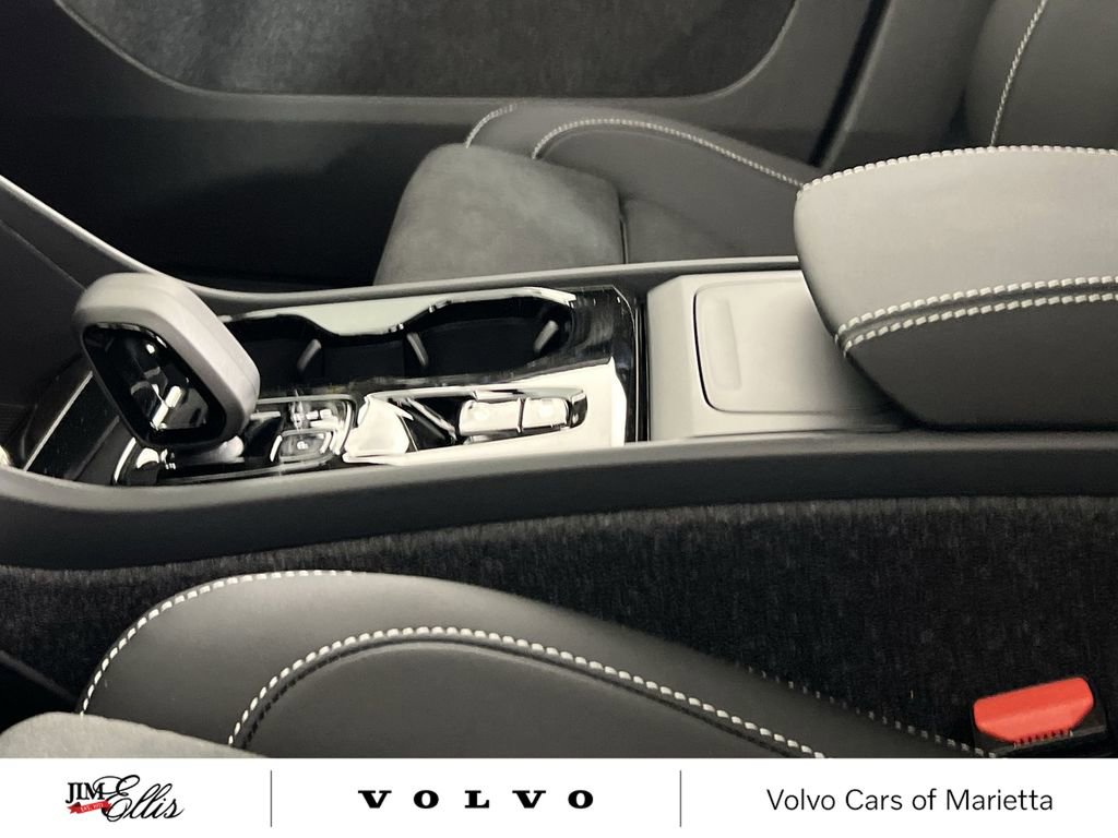 New 2026 Volvo XC40 B5 Ultra w/ Climate Package image 23