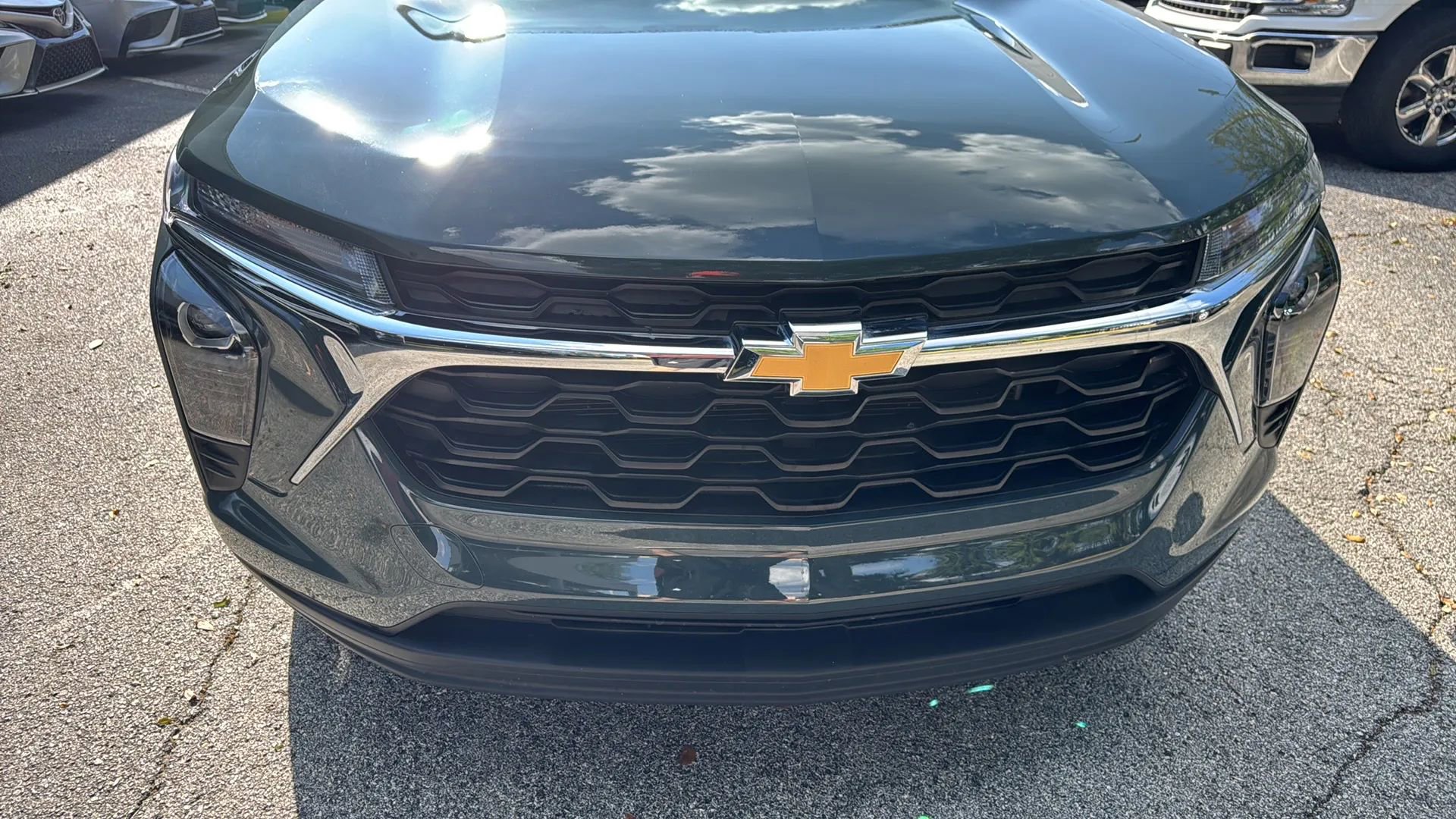 Used 2025 Chevrolet Trax LS w/ Driver Confidence Package FWD image 30