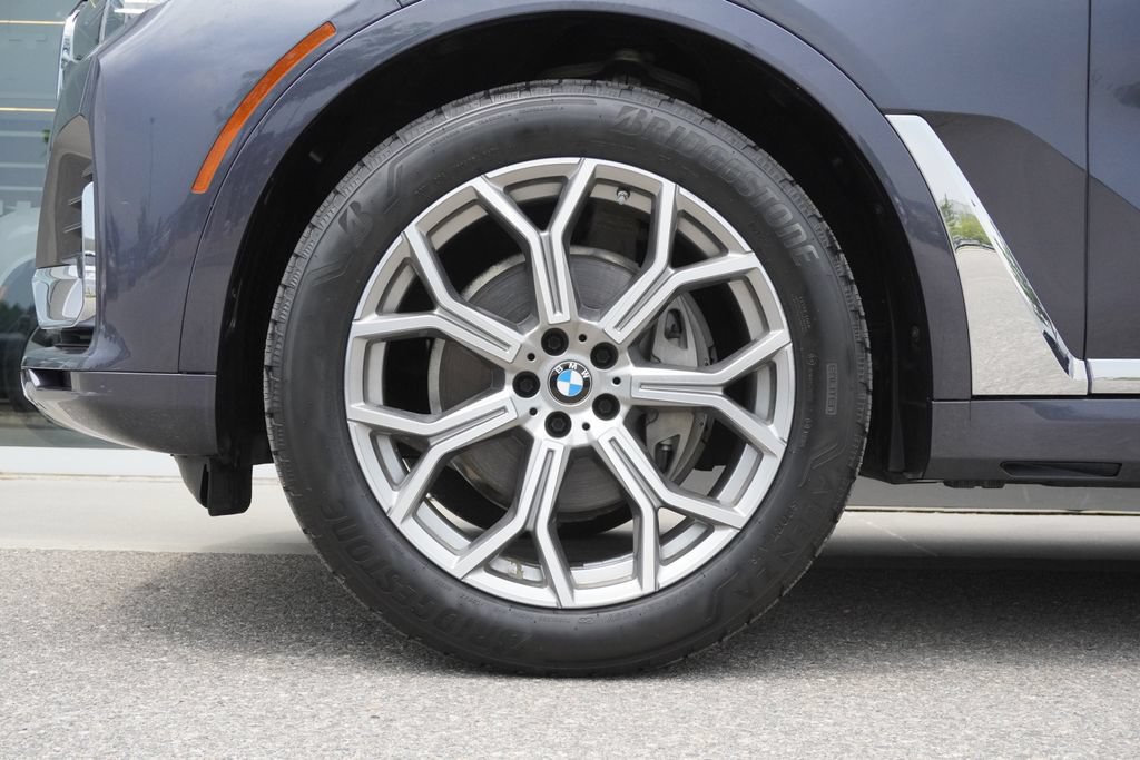 Used 2020 BMW X7 xDrive40i w/ Premium Package AWD/4WD image 35
