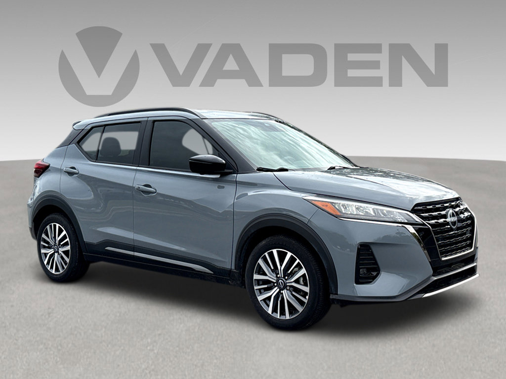 Used 2024 Nissan Kicks SR image 1
