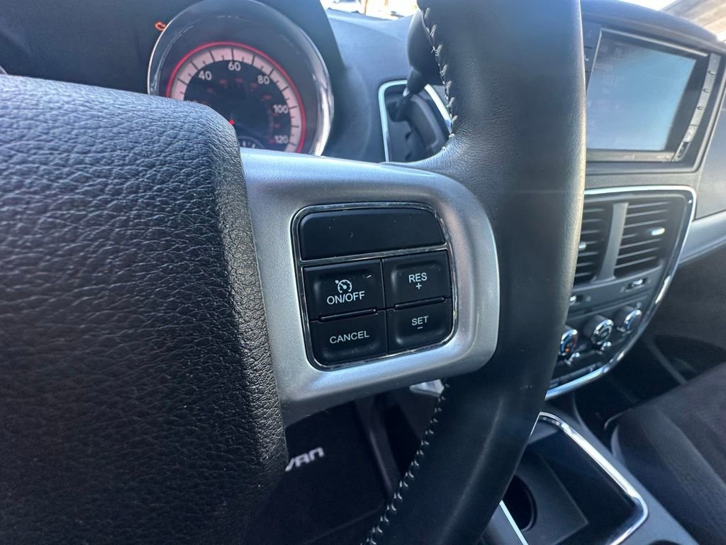 Used 2015 Dodge Grand Caravan SXT w/ Blacktop Package FWD image 22
