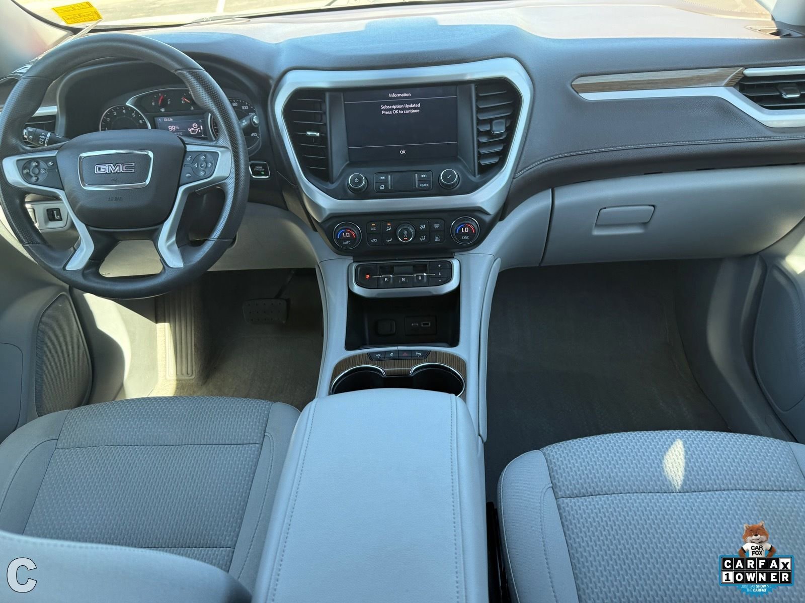 Used 2022 GMC Acadia SLE image 14