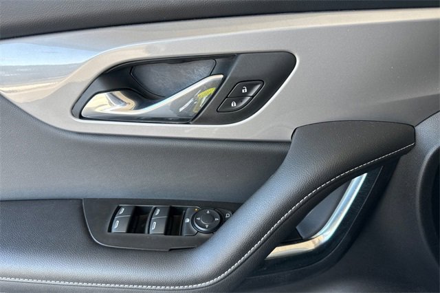 Used 2025 Chevrolet Blazer LT image 11