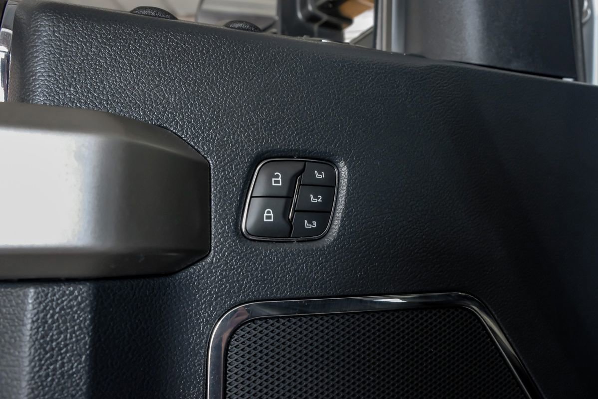 Used 2022 Ford F450 Lariat w/ Chrome Package image 46