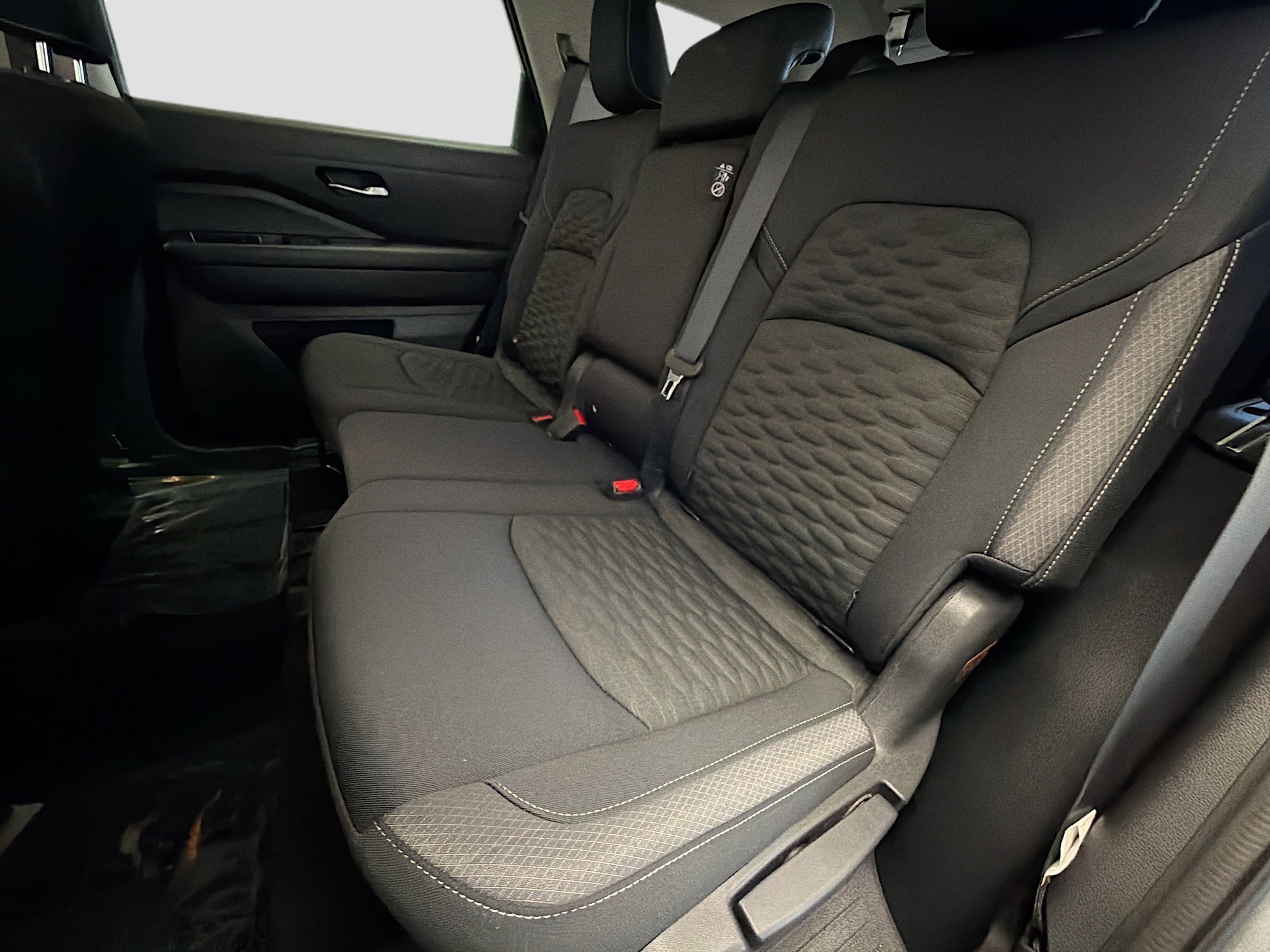 Used 2022 Nissan Pathfinder SV image 13