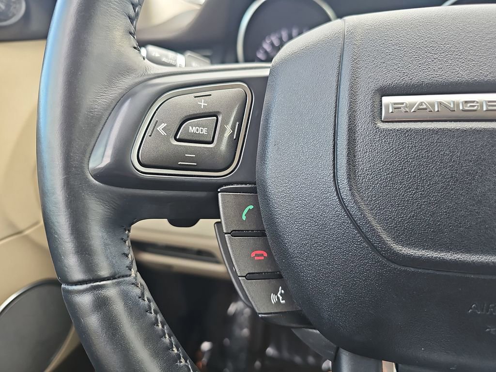 Used 2015 Land Rover Range Rover Evoque Pure Premium image 18