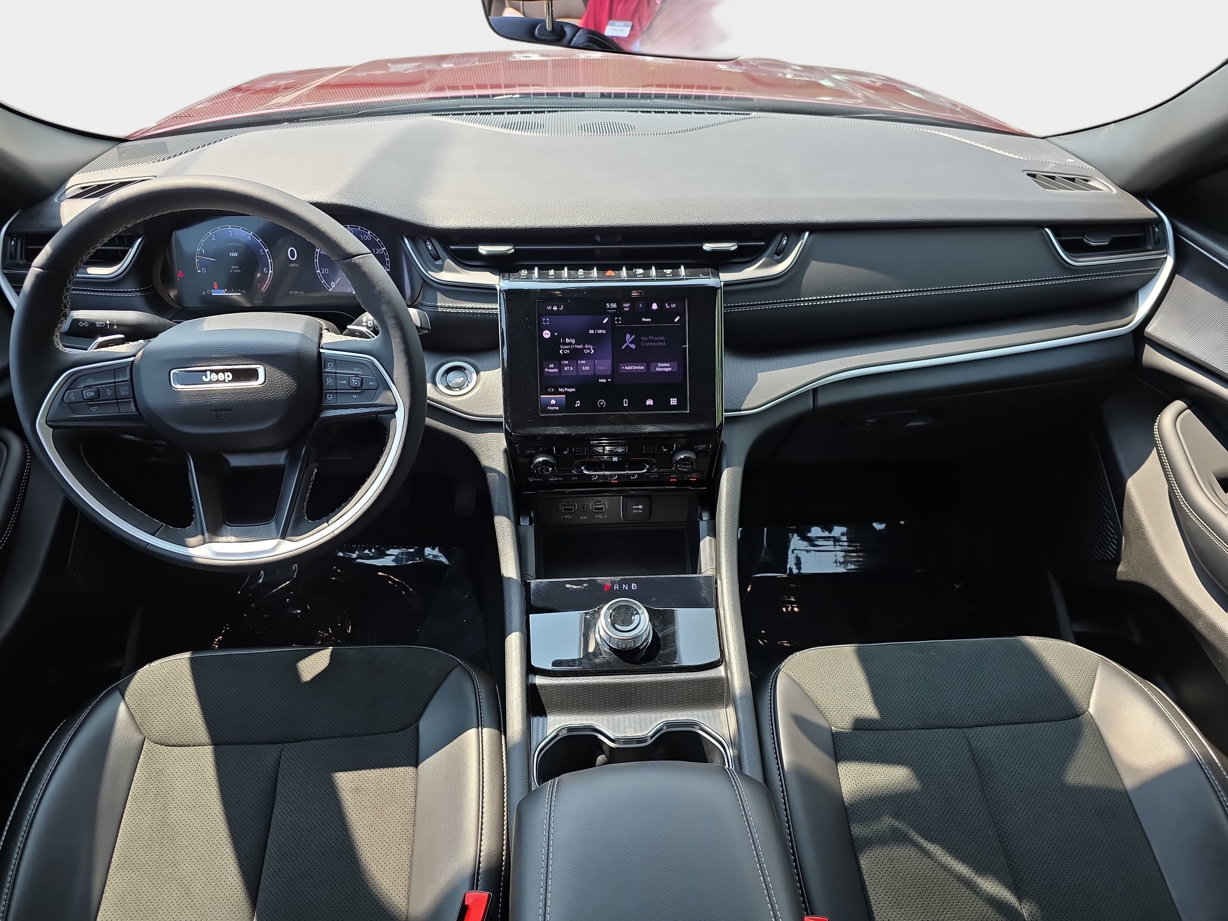 Certified 2025 Jeep Grand Cherokee L Laredo AWD/4WD image 9