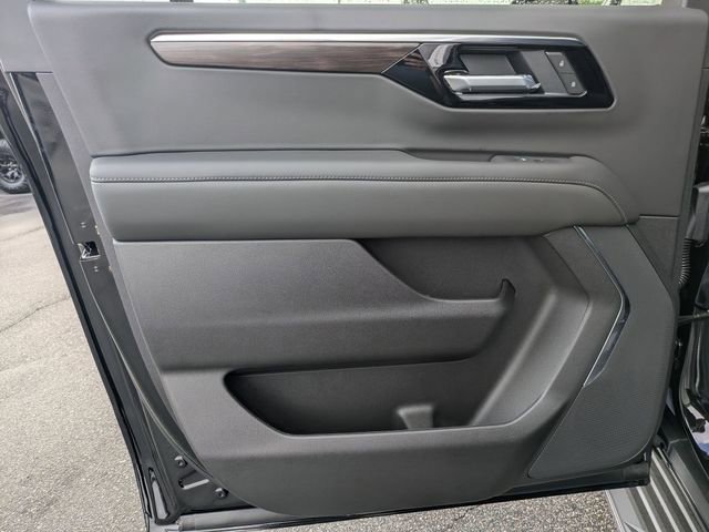 New 2026 Chevrolet Suburban LS w/ LS Custom Edition AWD/4WD image 25
